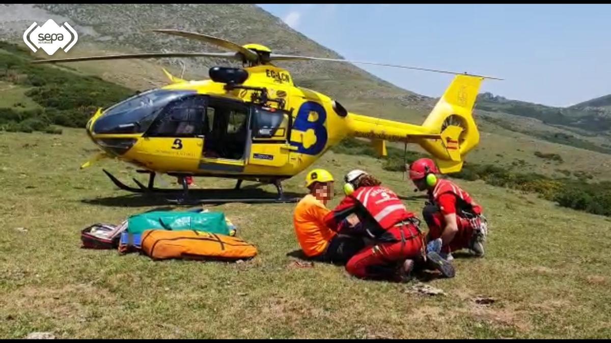 Así fue el complicado rescate de un hombre de 71 años en el pico Siegalavá, en Lena