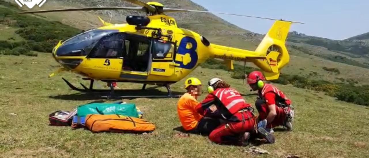Así fue el complicado rescate de un hombre de 71 años en el pico Siegalavá, en Lena