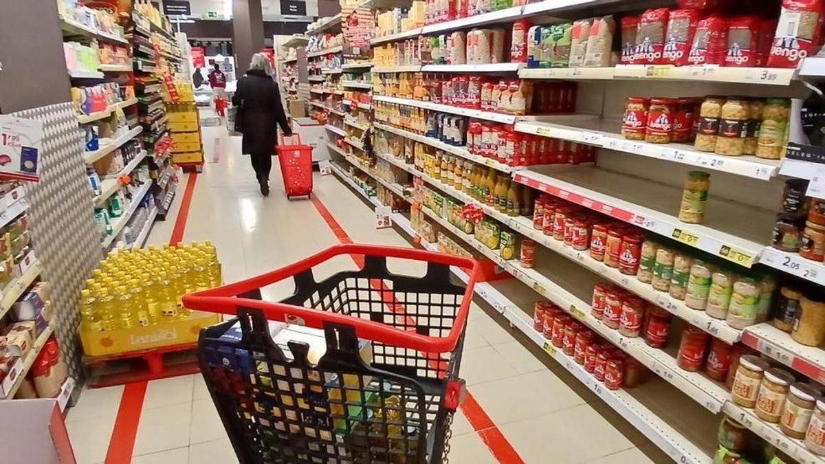 Entre abril y junio de este año, la renta disponible bruta de los hogares fue de 303.933 millones de euros.