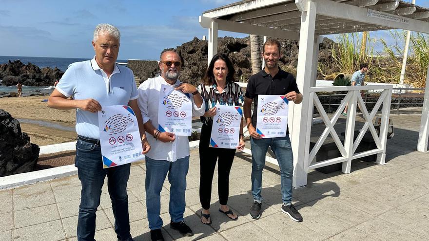 Prohíben fumar en una de las playas más conocidas de Lanzarote