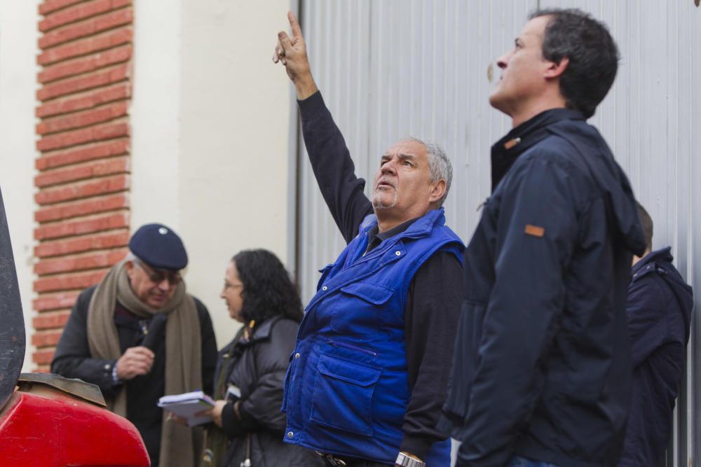 Simulacro de la plantá de la falla del ayuntamiento