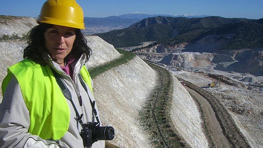 Visita. La edil Marina Bravo visitó ayer los trabajos.