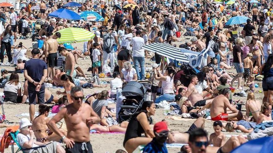 Playas llenas en el Domingo de Pascua