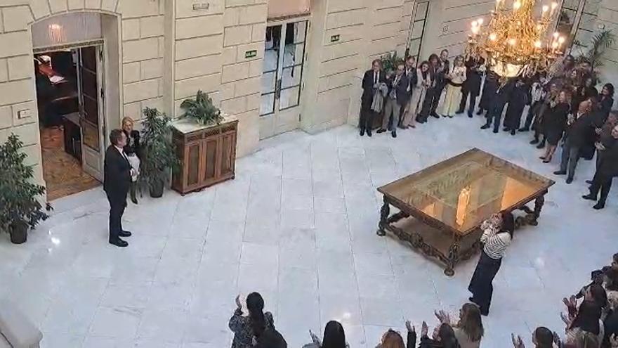 Ovación a Álvaro Ortiz cuando partía de la Fiscalía rumbo al Supremo