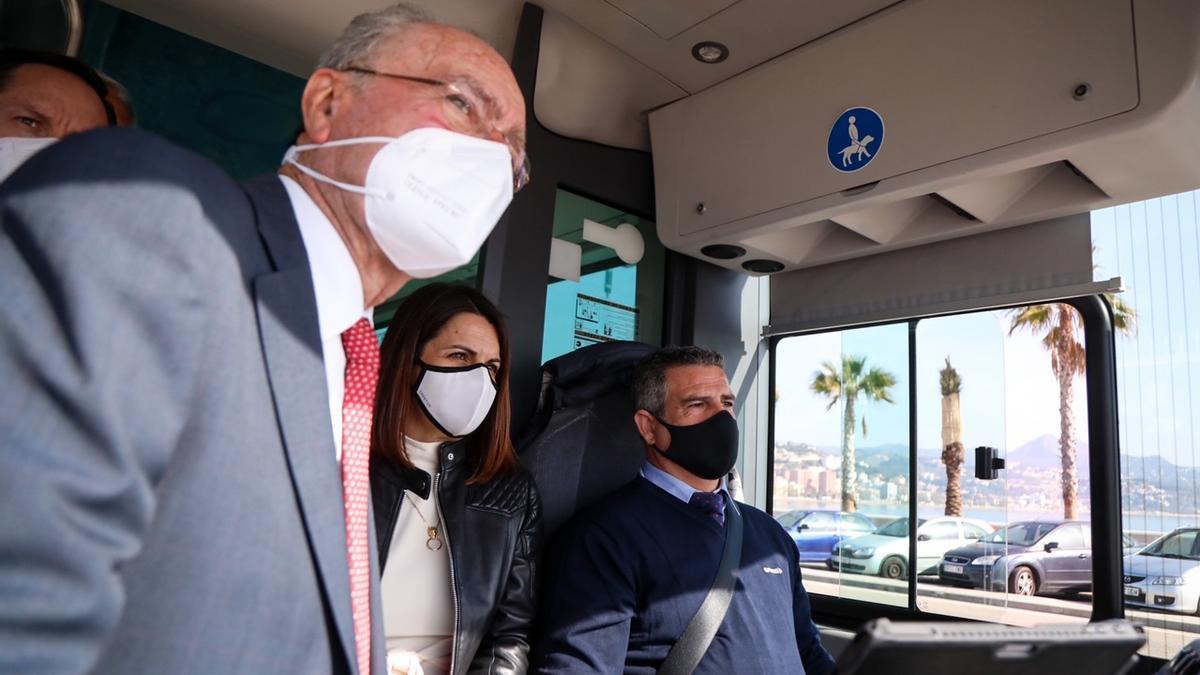 Francisco de la Torre pide que se extienda el uso de la mascarilla para "protegernos"