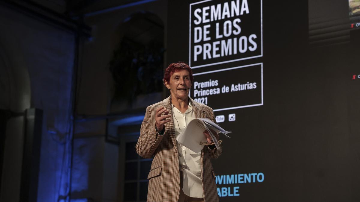 Teresa Perales recibe el cariño de los escolares asturianos: "Os lo habéis currado"