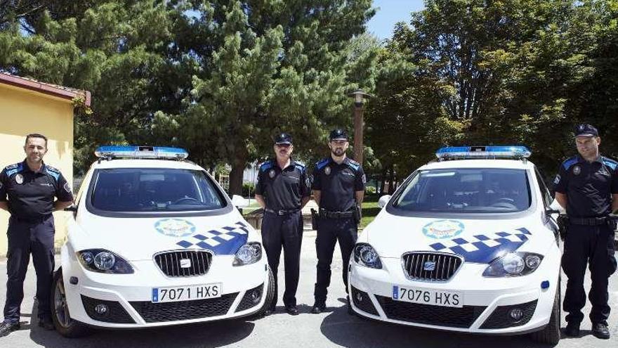 Nuevos vehículos para la Policía de Oleiros en 2014.