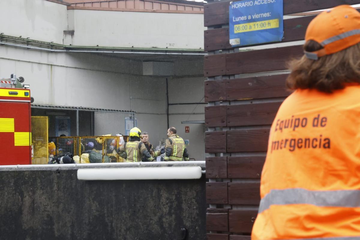 Un incendio en el centro comercial de As Cancelas obliga a evacuar el edificio