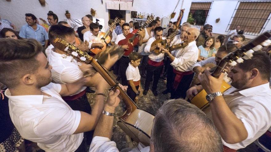 Comares reúne a seis pandas en su XXIV Festival de Verdiales este sábado