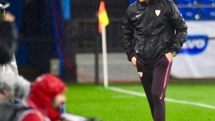 Julen Lopetegui, en un partido de Copa con el Sevilla. // Carlos Pardellas