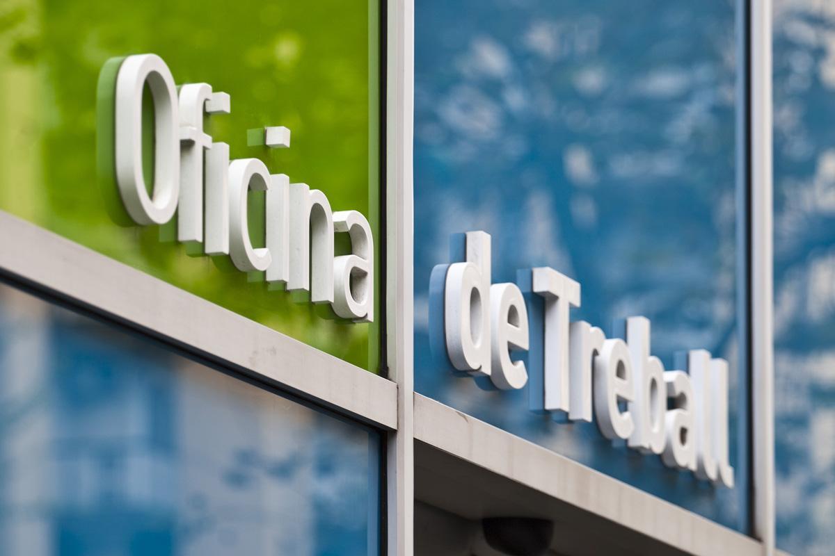 Oficina del Servei Públic d’Ocupació de Catalunya (SOC) al carrer Sepúlveda, a Barcelona Oficina del Servei Públic d’Ocupació de Catalunya (SOC) al carrer Sepúlveda, a Barcelona