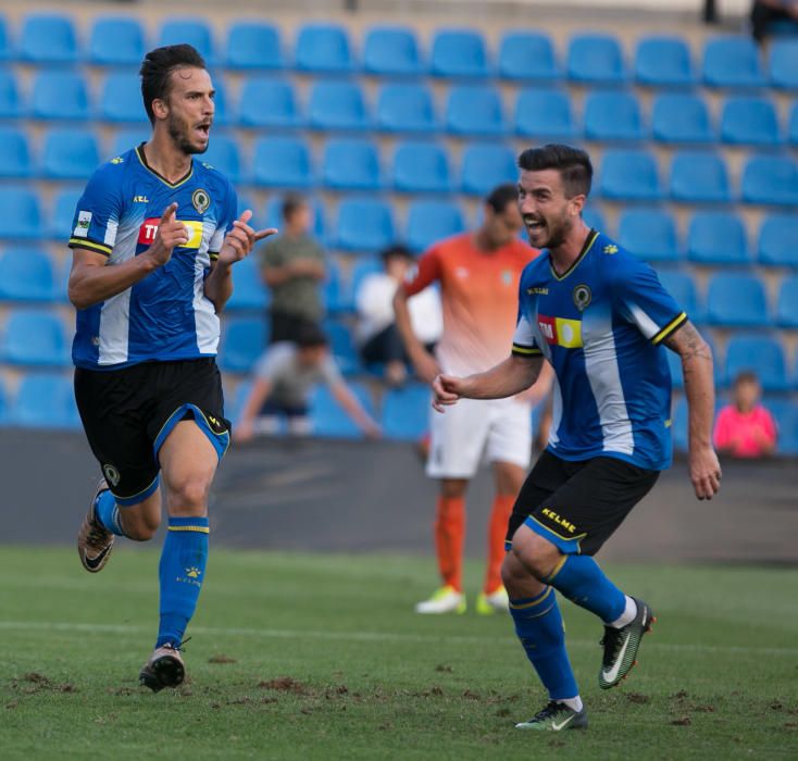 El Hércules despide al técnico argentino tras ganar por 3-2 al Peralada con mucho sufrimiento.