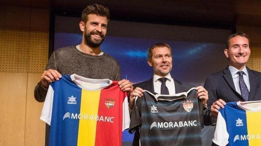 Gerard Piqué anuncia que torna al futbol i revoluciona les xarxes