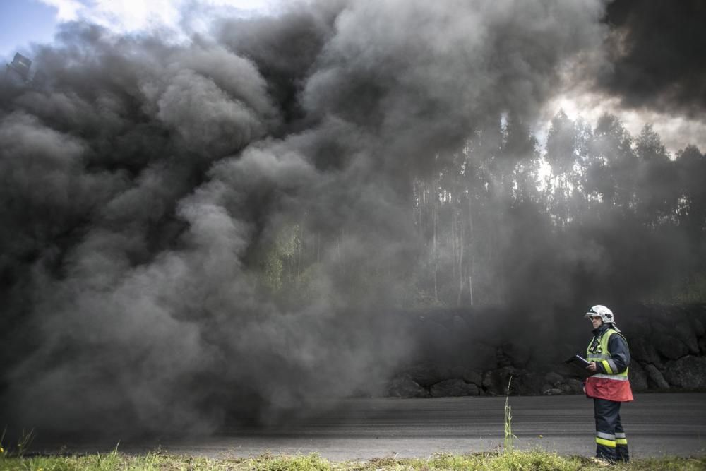 El túnel de San Pedro, en Anes, acoge pruebas de extinción de incendios