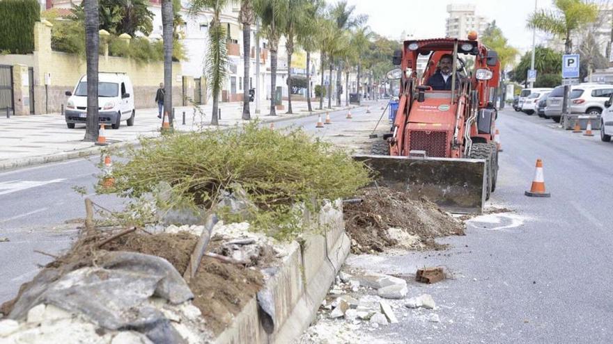 Imagen de la eliminación de la mediana de la avenida.