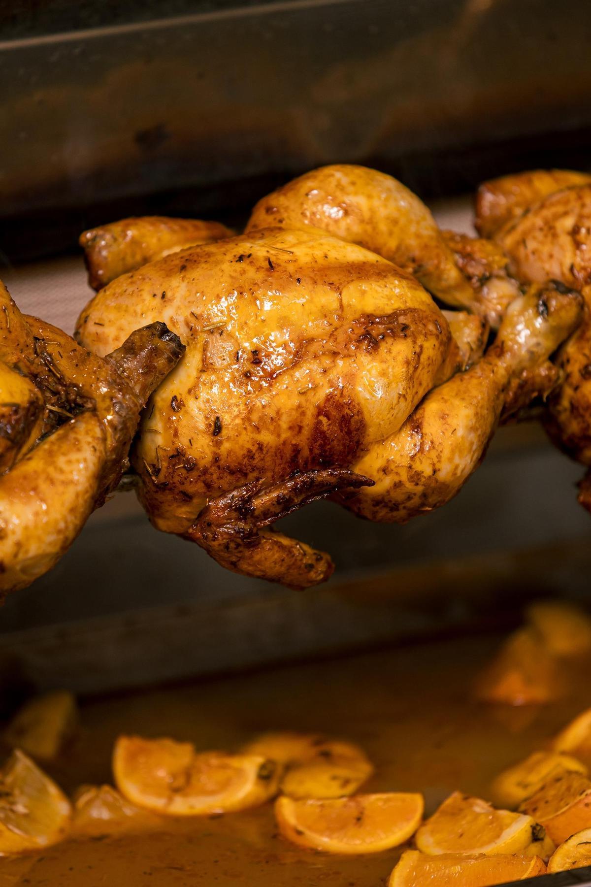 Los pollos asados de Supermercado Sa Font son una opción práctica y sabrosa.