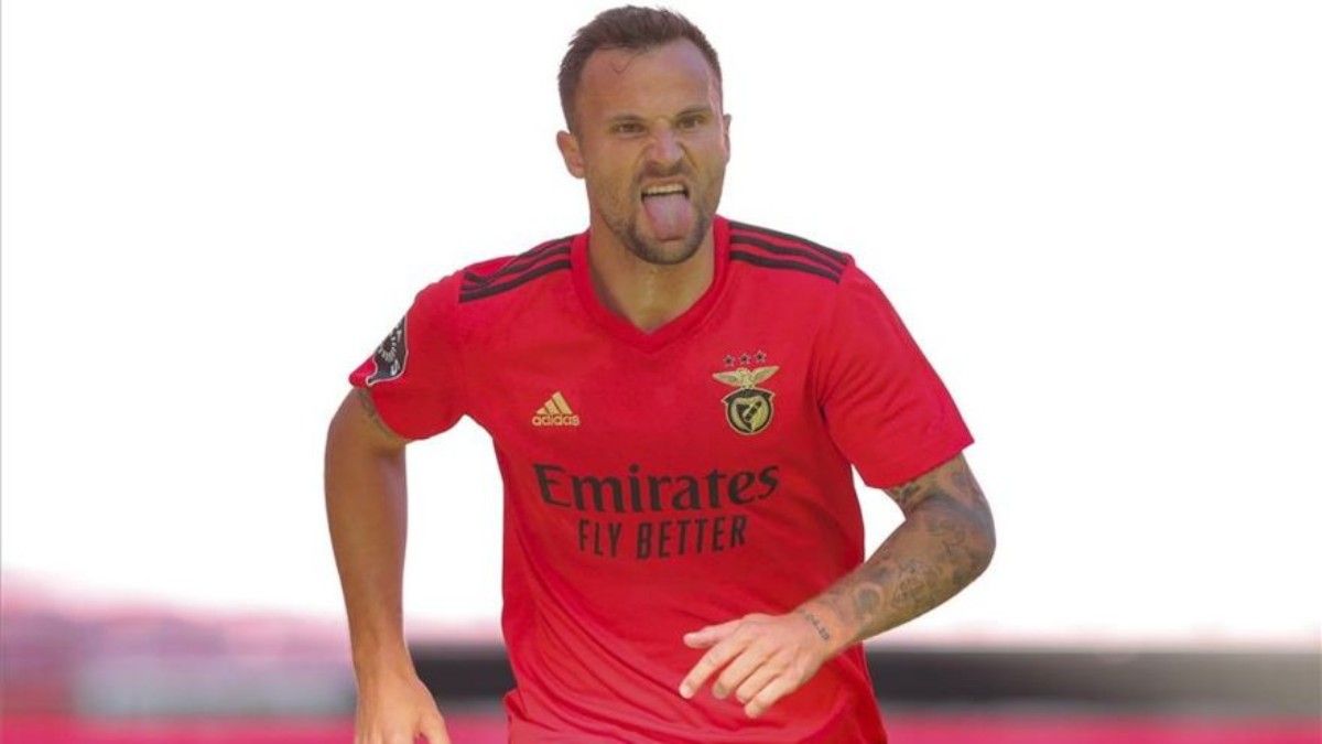 Seferovic buscará reencontrarse en la liga turca tras un año muy flojo en lo personal | EFE