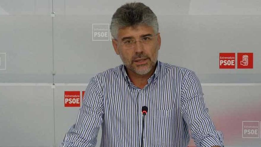 El PSOE de Extremadura asegura que 2013 ha sido el de la constatación del acuerdo PP-IU
