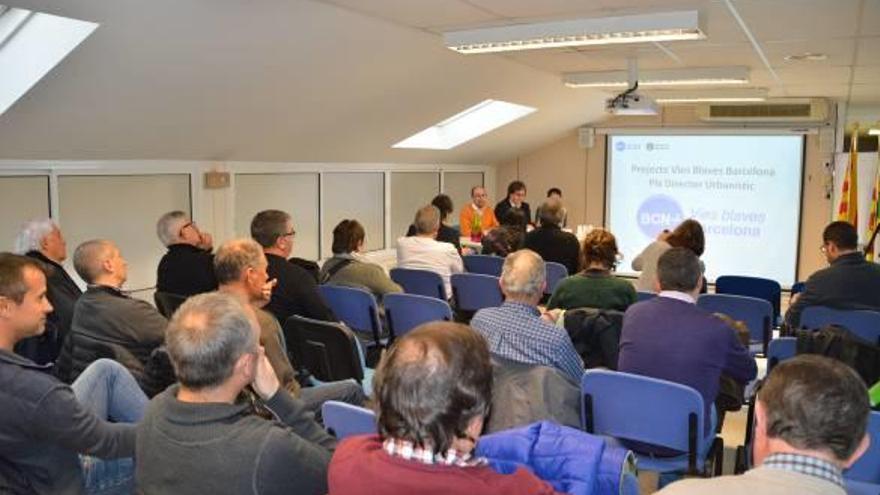 Presentació del nou pla urbanístic de les Vies Blaves als alcaldes i càrrecs berguedans al Consell, ahir