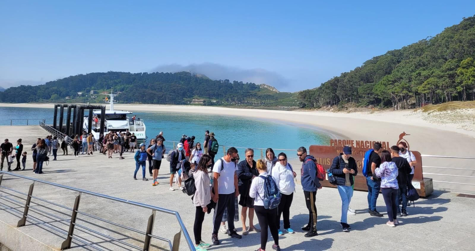 El furor de las islas Cíes continúa: 900 visitantes el fin de semana - Faro  de Vigo