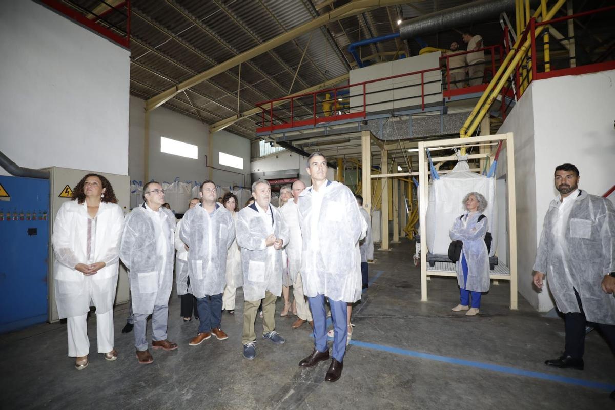 Pedro Sánchez visita la fábrica CAROB.