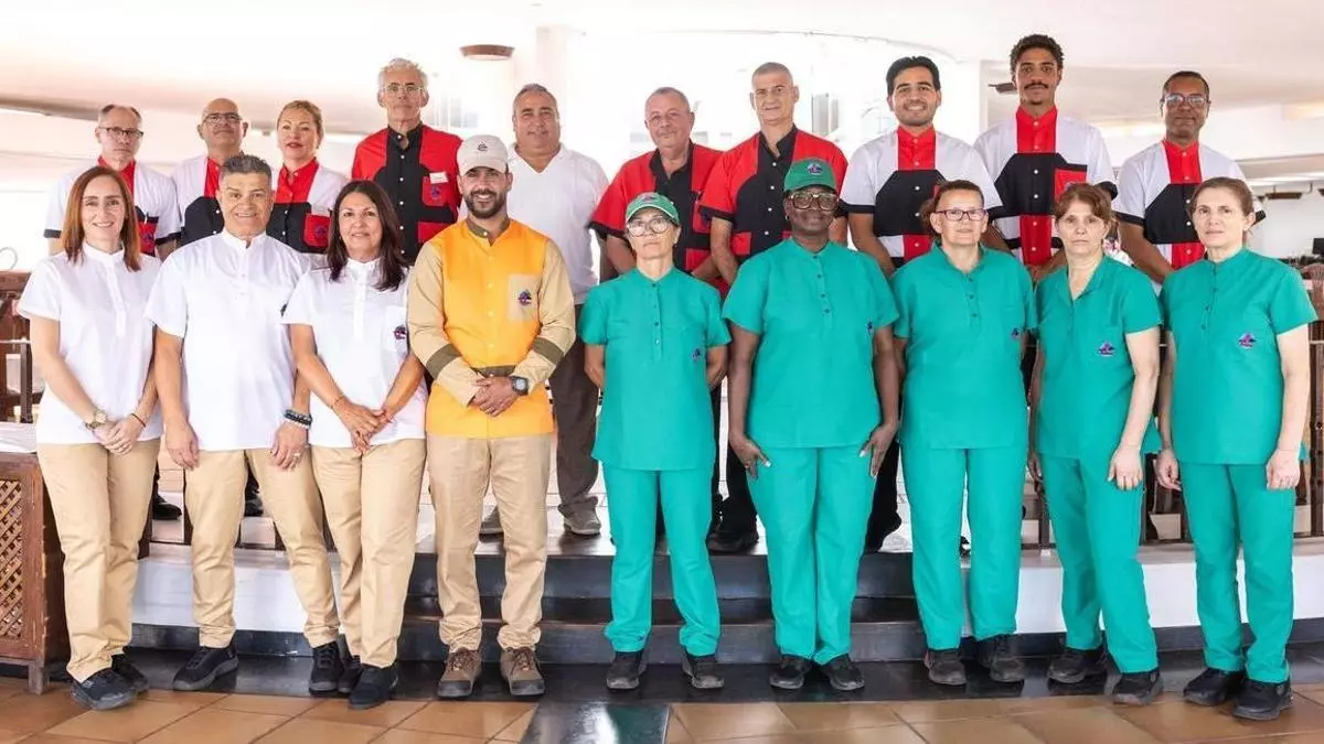 Nuevos uniformes de los trabajadores de los Centros Turísticos del Cabildo de Lanzarote