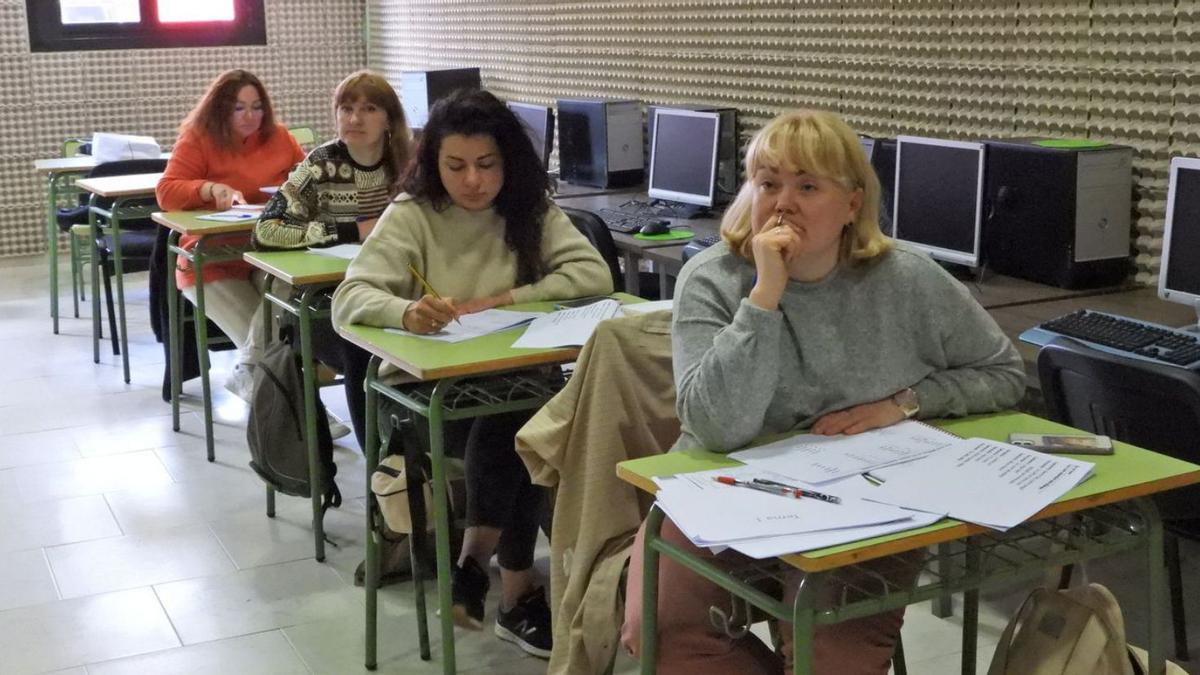 Las mujeres ucranianas, en la clase de español, este pasado miércoles.