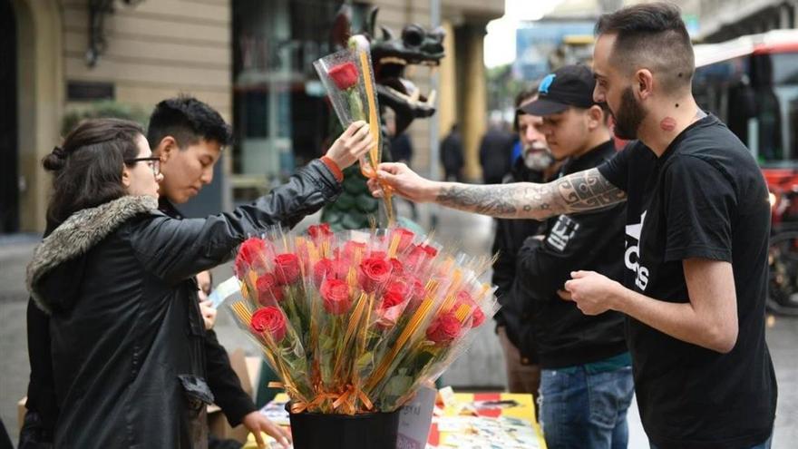 Puesto de venta de rosas en el centro de Barcelona.