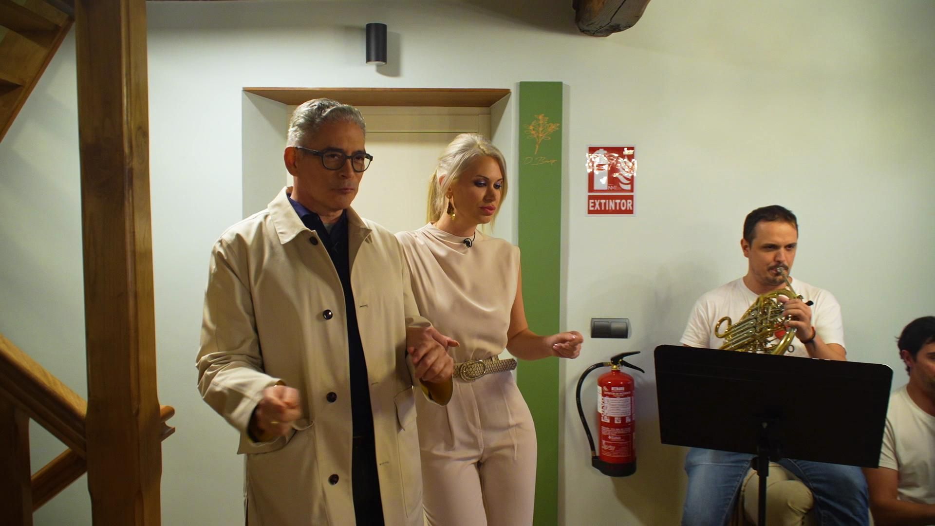 Boris Izaguirre, en tractor por Lalín: «Síntome como no Orgullo Gay»