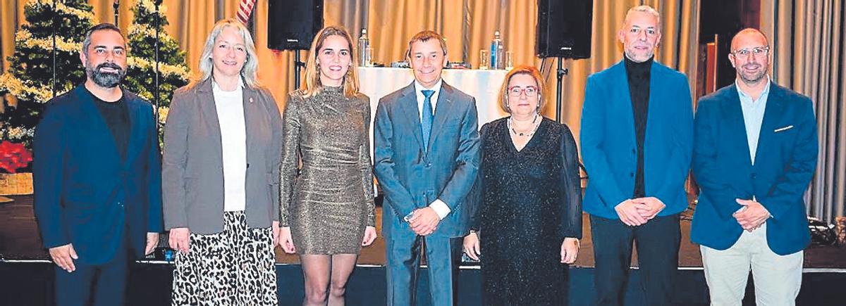 Alejandro Jurado, Pilar Amate, Lourdes Roca, Toni Ferrer, Mercedes Celeste, Alfons Gómez y Alvaro Roca.jpg