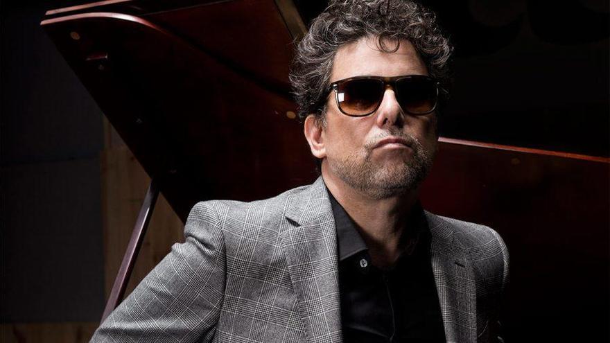 Andrés Calamaro: &quot;Hay que preocuparse por los marginados y los vulnerables&quot;