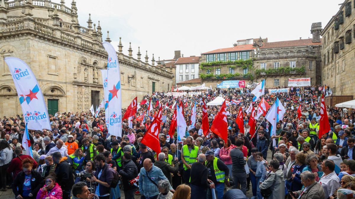 O galego inunda Santiago nun 17 de maio de reivindicación e festa: «Begoña Caamaño tería estado aquí con nós»