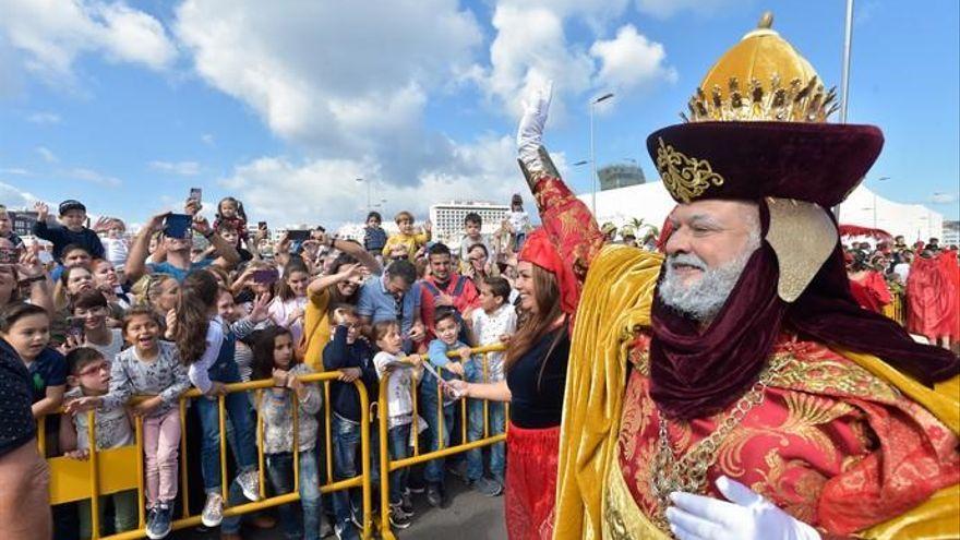 Un médico de Gran Canaria cree que no es el momento de celebrar la recepción a los Reyes Magos por la alta incidencia de Covid-19