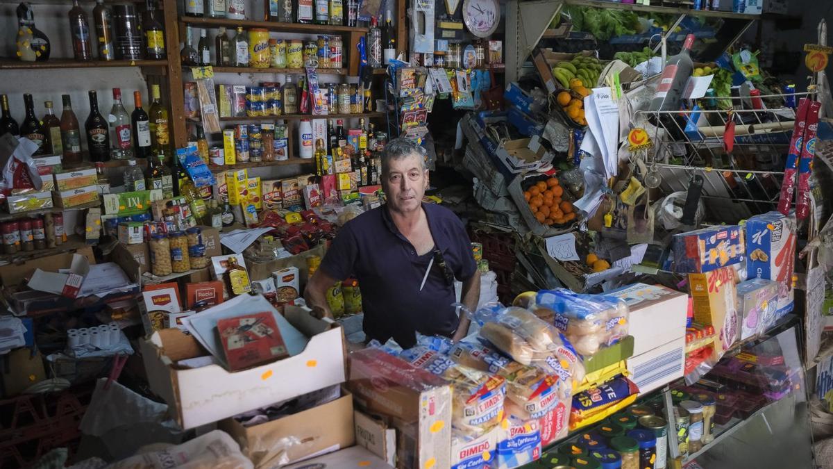 Cierra la icónica tienda de 'aceite y vinagre' de Pepe Julio Arencibia Arencibia