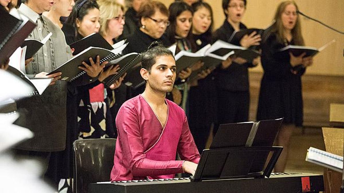 Vignesh Tolu Melwani, pianista de la Barcelona Coral Àsia.