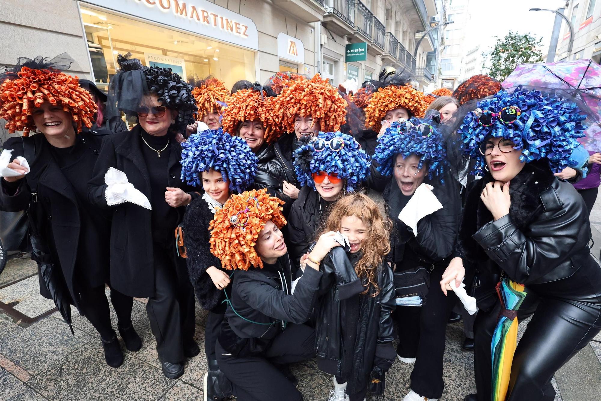 Comitiva fúnebre y premios del desfile finalizan el Carnaval en Vigo