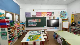 Educació promou el castellà a la Serrania malgrat que les famílies van votar valencià en la consulta