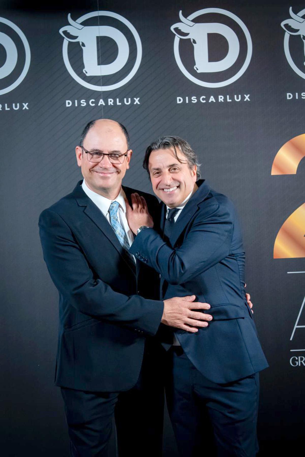 José Portas y Carlos Ronda, fundadores de Discarlux, durante la celebración del 20 aniversario de la compañía, convertida en una de las grandes referencias del vacuno mayor en España.