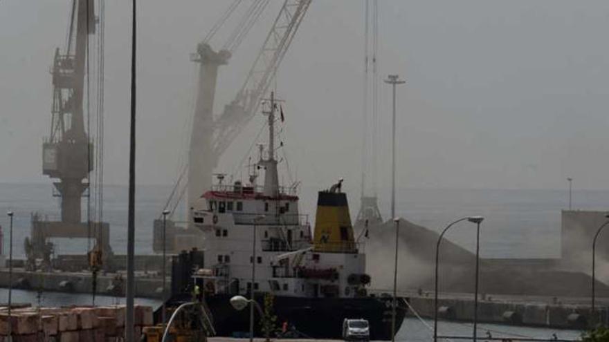 Imagen reciente del puerto de Alicante.