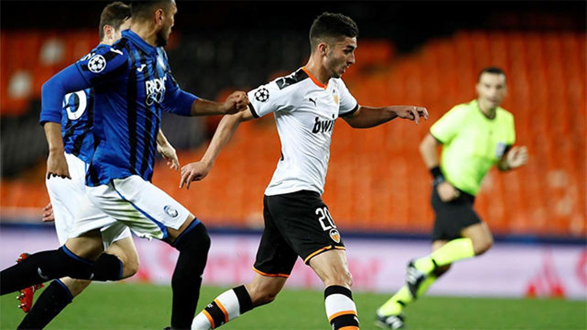 Un gran gol que no sirvió de nada: La picada de Ferran Torres ante el Atalanta