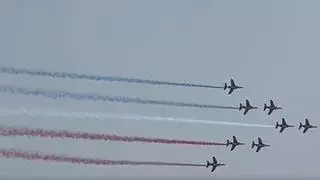Miles de personas disfrutan del Festival Aéreo de San Javier que celebra los 40 años de la Patrulla Águila