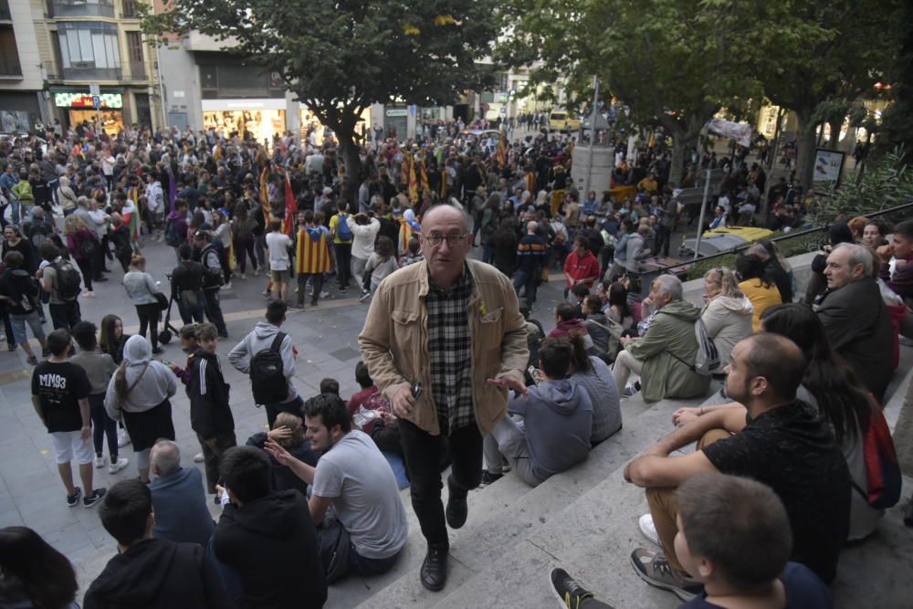 5.000 persones es manifesten a Manresa per protestar contra la repressió policial