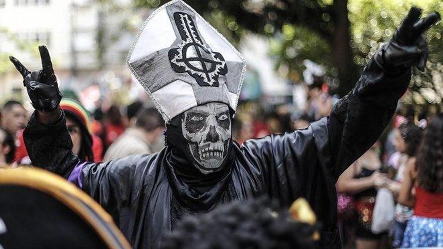 Rebelión en tres municipios de Brasil por la cancelación del Carnaval