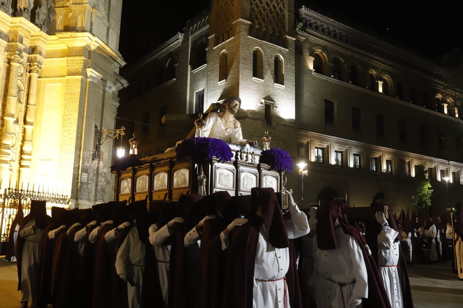 En imágenes │ Procesiones del Lunes Santo en Zaragoza