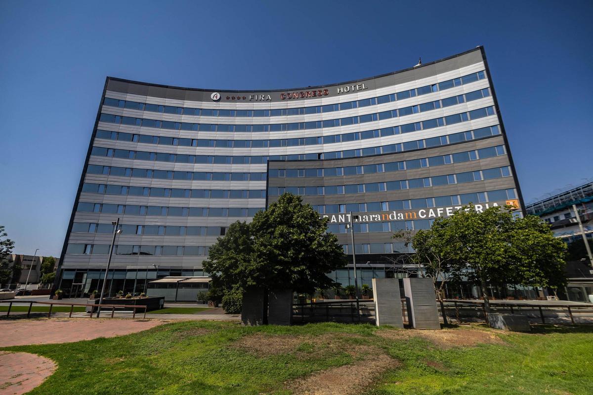 Fachada del hotel Fira Congress junto a la Fira, en L'Hospitalet de Llobregat.