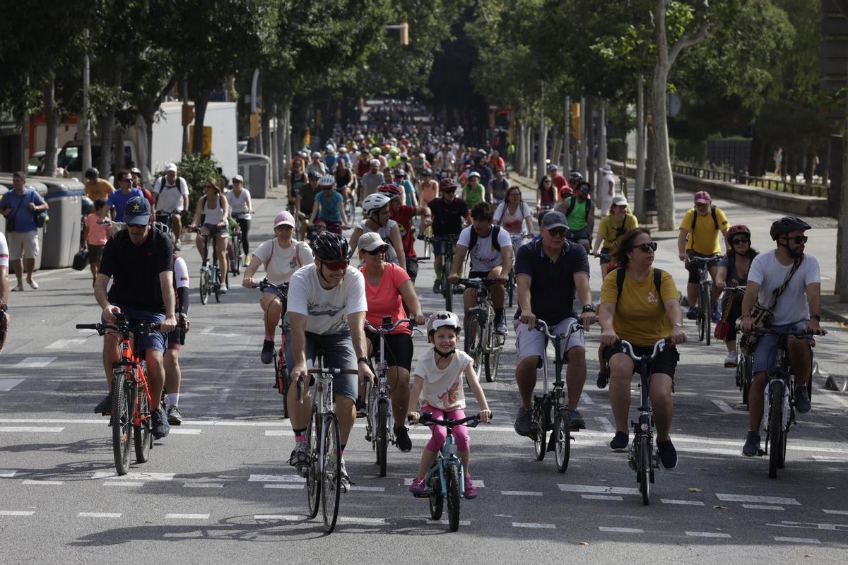 La fiesta de la bicicleta regresa a las calles de Barcelona con la Bicicletada.