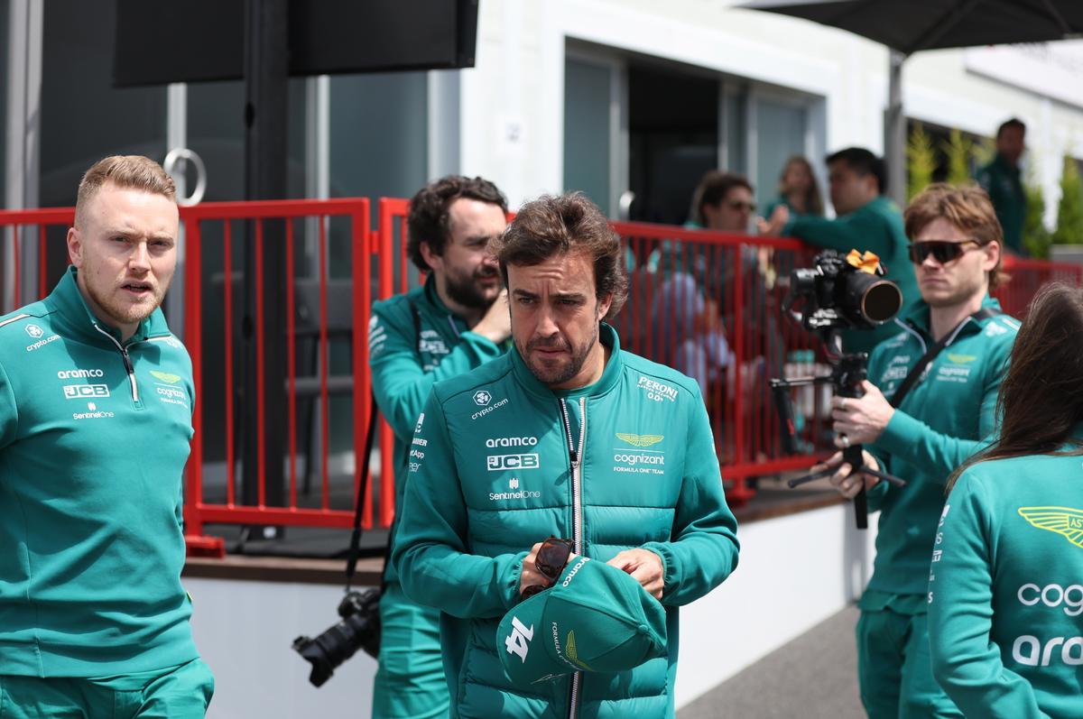 Fernando Alonso, en su llegada al circuito de Bakú
