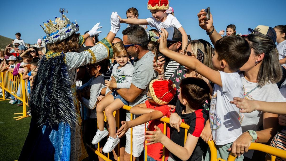 Gáldar está preparada para la magia del 5 de enero con la tradicional llegada de los Reyes Magos a Barrial y la posterior Gran Cabalgata