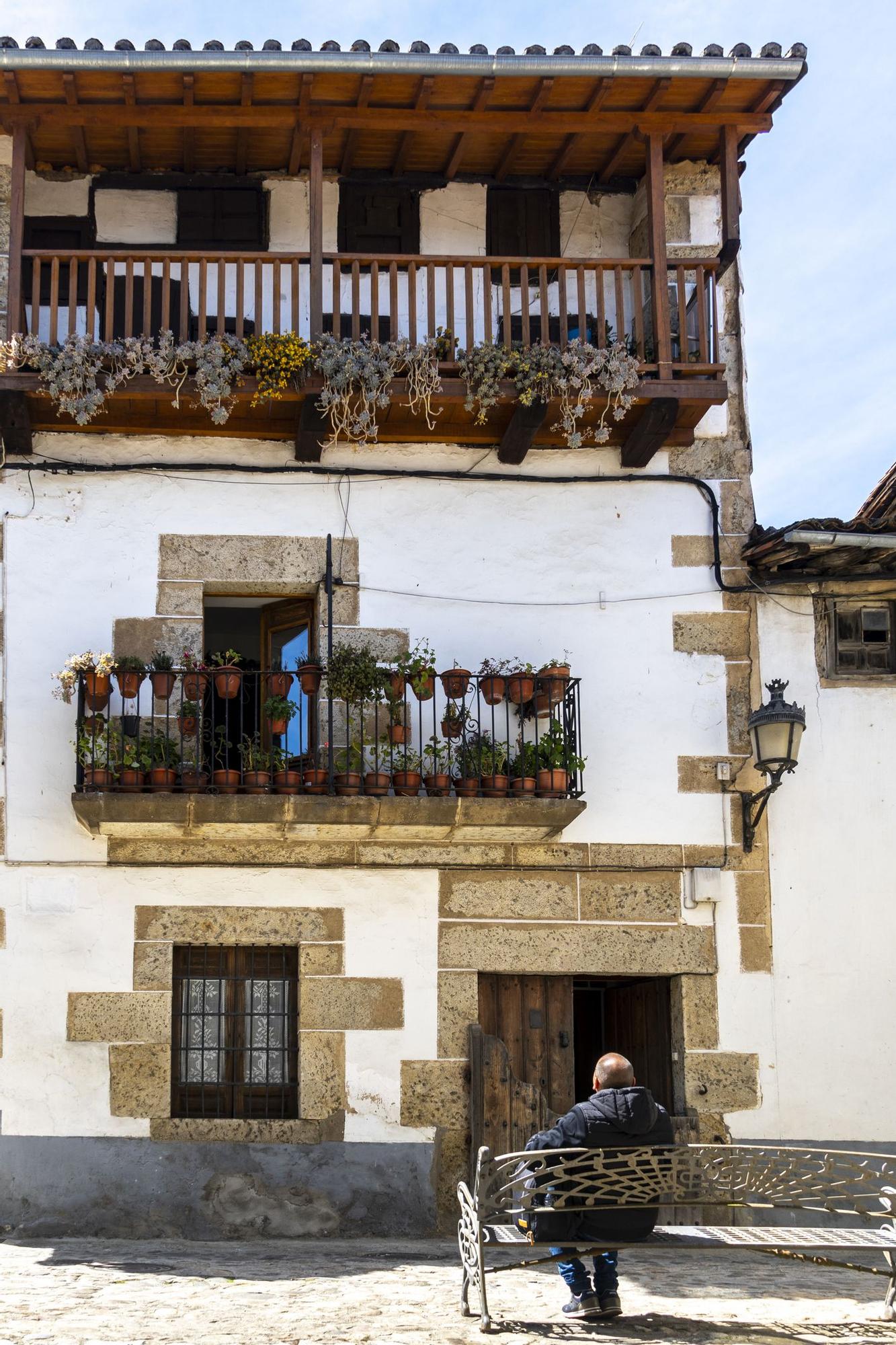 Casas típicas del pueblo de Candelario