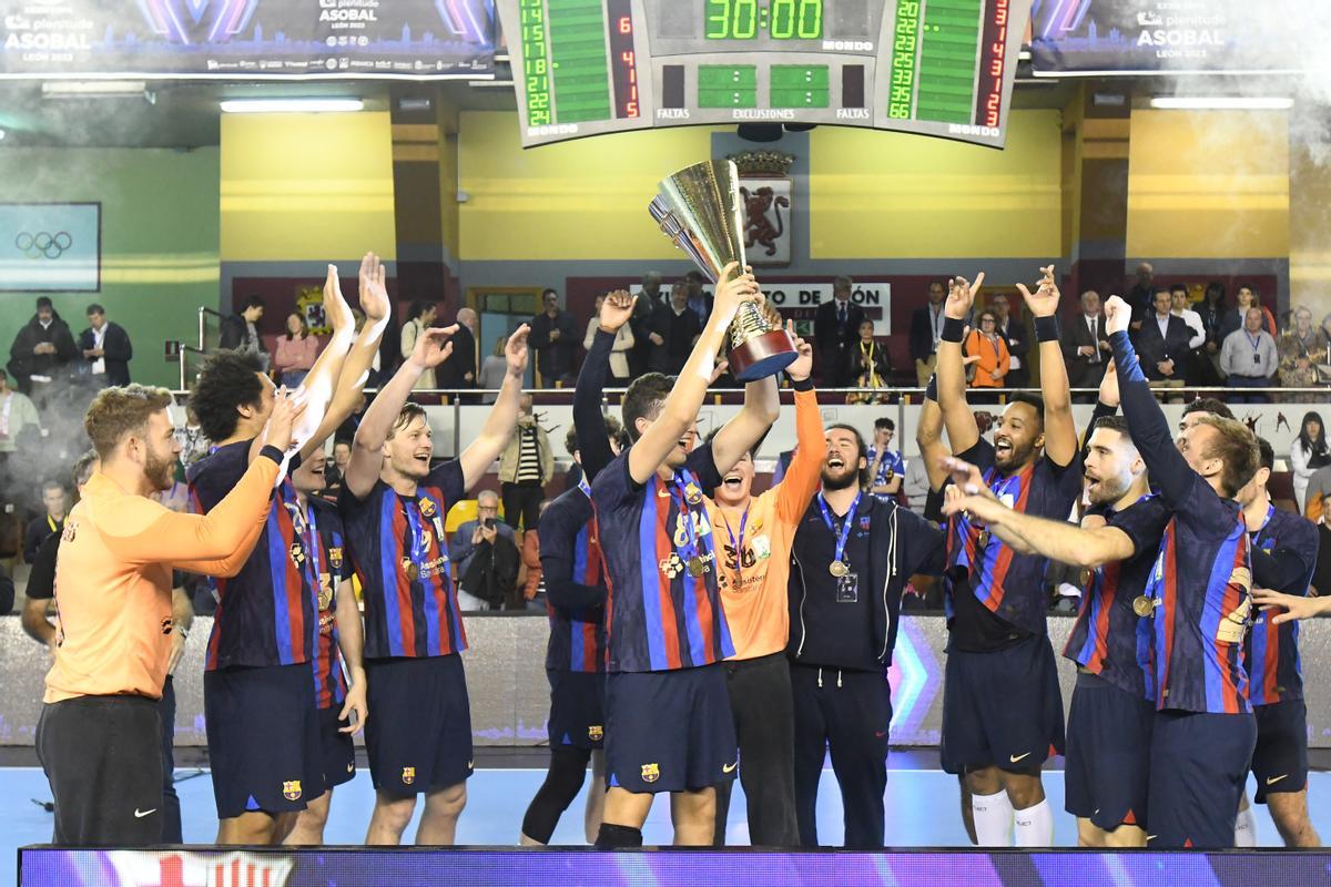 El Barça atropella l’Ademar en la Copa Asobal i manté la seva tirania de títols